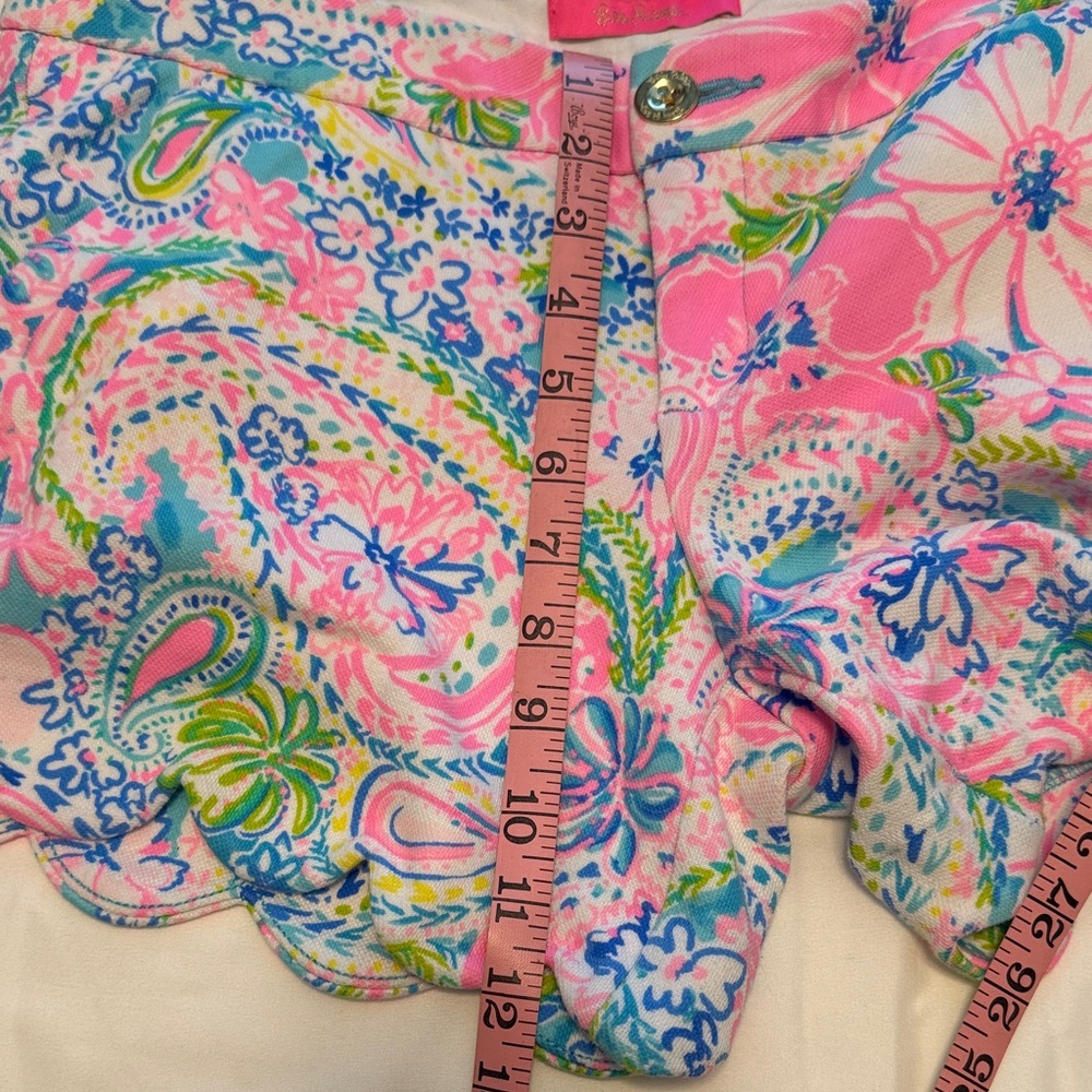 Lilly Pulitzer Pink and Blue Floral Scalloped Hem Shorts SZ 4 - Picture 6 of 8